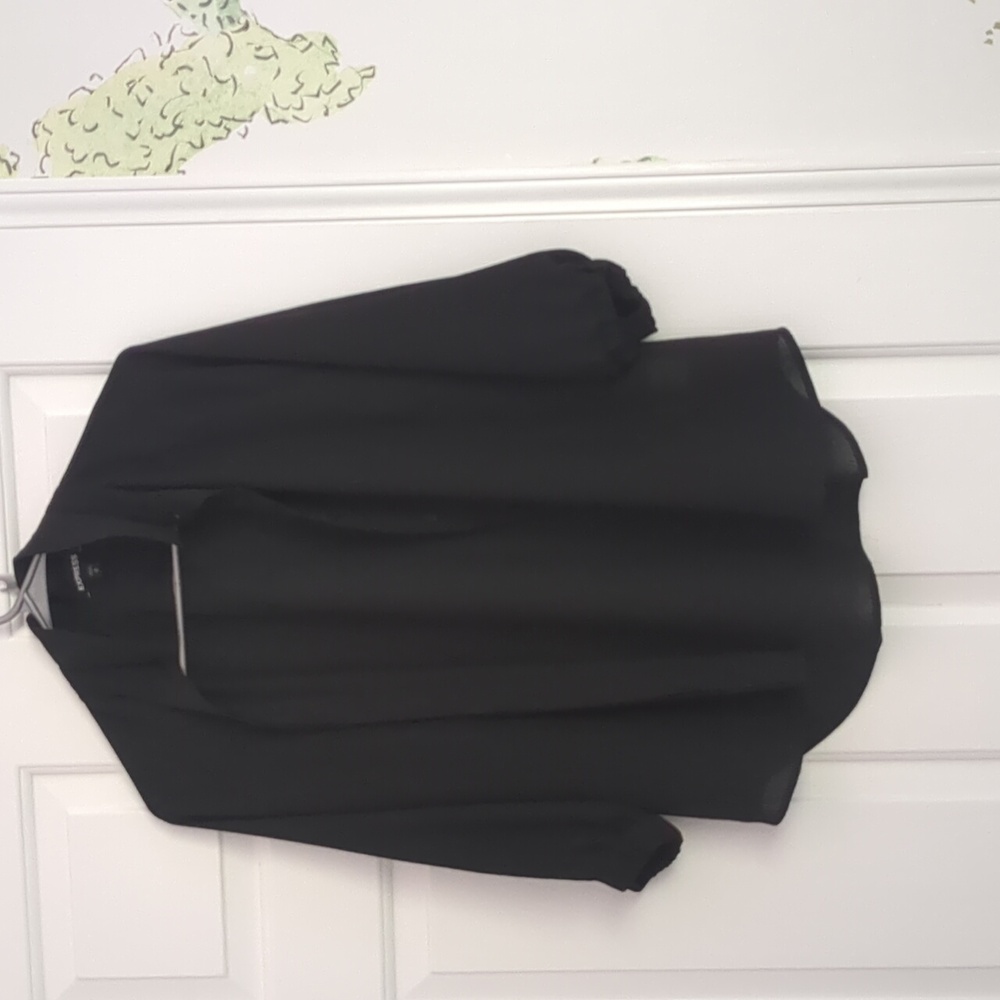 Black Express top - Picture 2 of 4